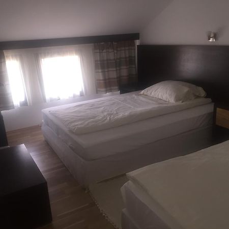 Magyar Golf Club Kisoroszi Bagian luar foto